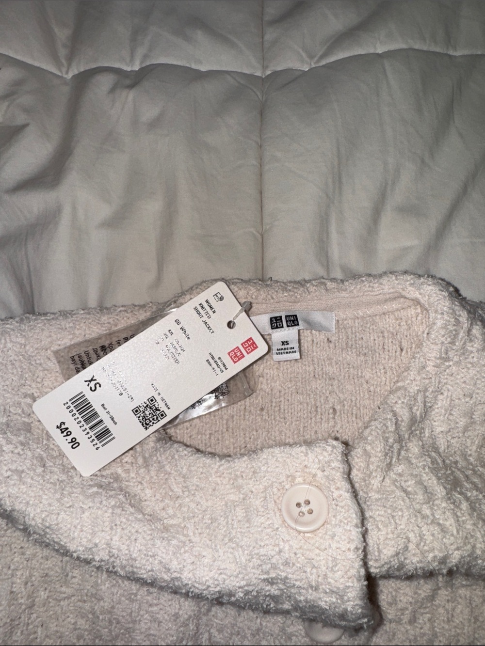 Textured Cropped Button-Up Cardigan - Picture 2 of 3